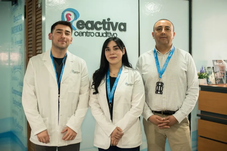 Equipo de Centro Auditivo Reactiva: Yefferson Pérez, Valeria Neculmán y Jaime Cárcamo