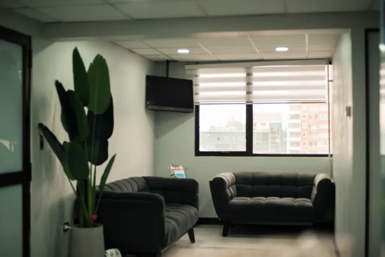 Sala de espera de Centro Auditivo Reactiva